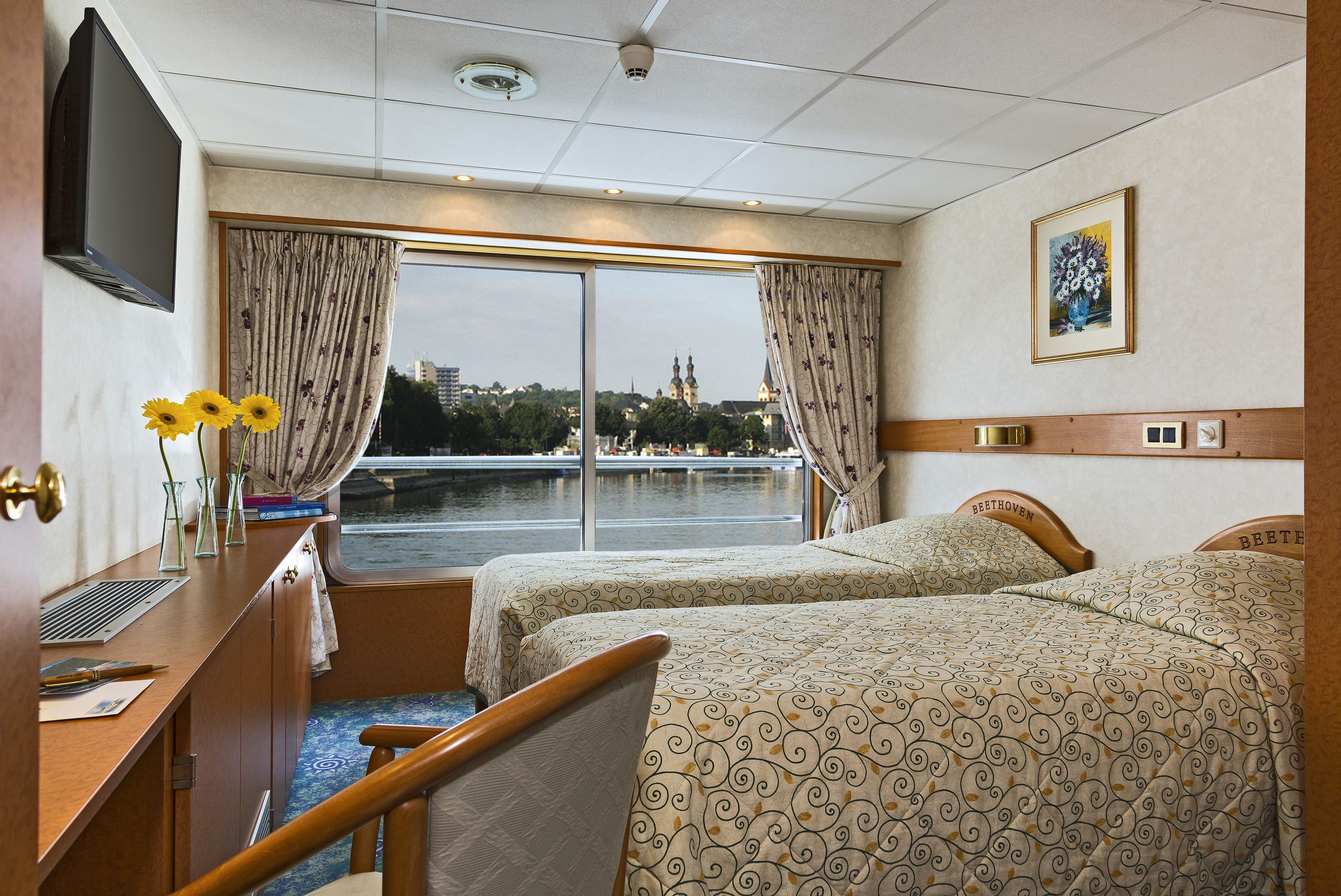 CroisiEurope MS Beethoven Cabin 3.jpg